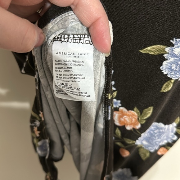 Women’s American Eagle floral tank top body suit Size M super lightweight! - Picture 5 of 5